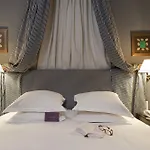 Le Belgrand Champs Elysees, Tapestry By Hilton