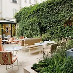 Le Belgrand Champs Elysees, Tapestry By Hilton