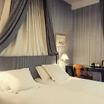 Le Belgrand Champs Elysees, Tapestry By Hilton
