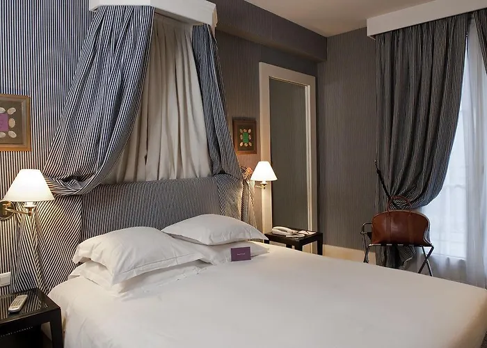 Le Belgrand Champs Elysees, Tapestry By Hilton