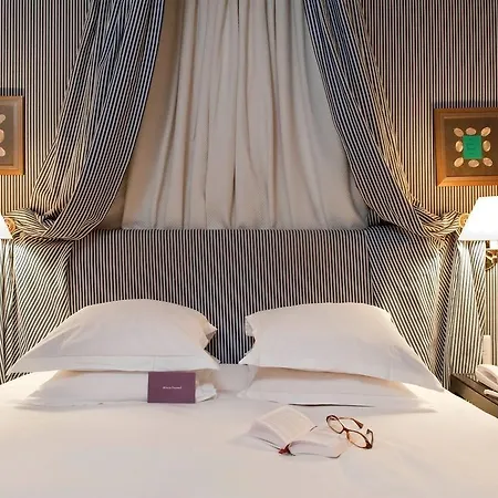 Hotel Le Belgrand Champs Elysees, Tapestry By Hilton Parijs