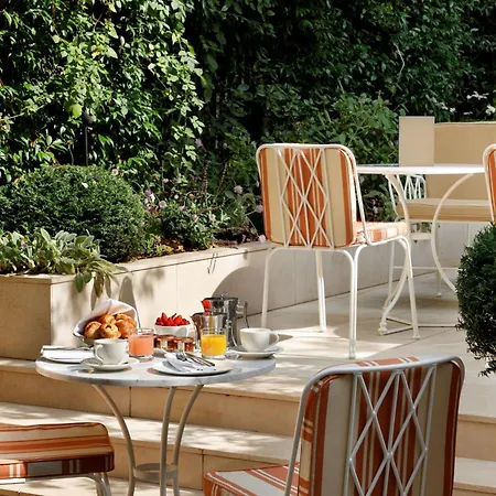 Hotell Le Belgrand Champs Elysees, Tapestry By Hilton Paris