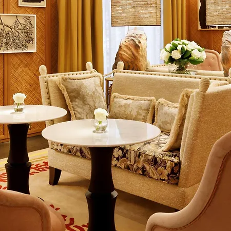 Le Belgrand Champs Elysees, Tapestry By Hilton