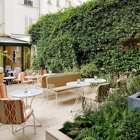 Le Belgrand Champs Elysees, Tapestry By Hilton