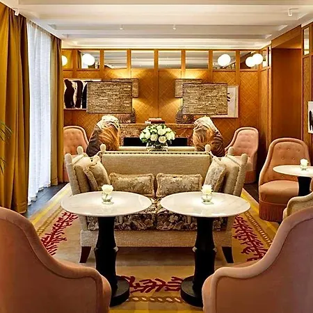 Le Belgrand Champs Elysees, Tapestry By Hilton Paris