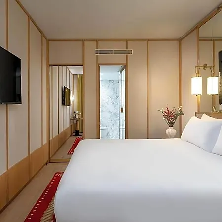 Le Belgrand Champs Elysees, Tapestry By Hilton Hotel
