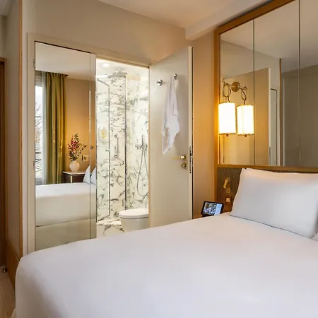 Le Belgrand Champs Elysees, Tapestry By Hilton Hotel 4*