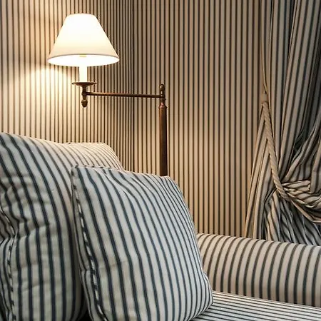 Hotel Le Belgrand Champs Elysees, Tapestry By Hilton Paris