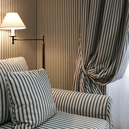 Le Belgrand Champs Elysees, Tapestry By Hilton 4* París
