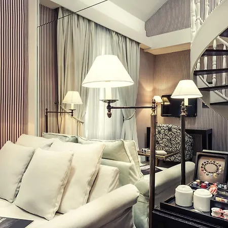 Hotel Le Belgrand Champs Elysees, Tapestry By Hilton 4*