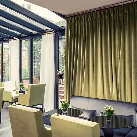 Le Belgrand Champs Elysees, Tapestry By Hilton