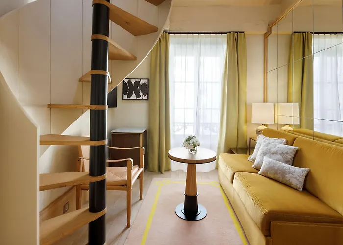 Le Belgrand Champs Elysees, Tapestry By Hilton