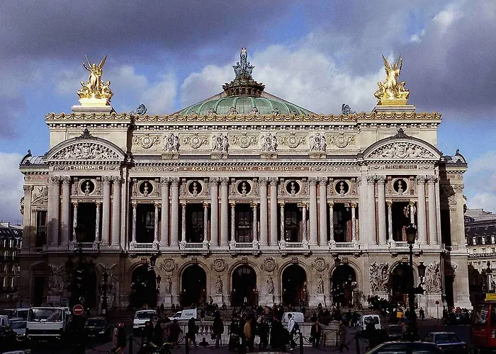 Le Belgrand Champs Elysees, Tapestry By Hilton Hotel