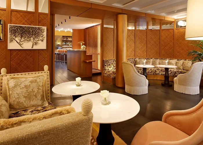 Le Belgrand Champs Elysees, Tapestry By Hilton 4* Paryż