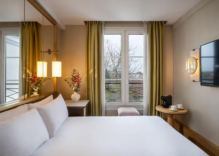 Le Belgrand Champs Elysees, Tapestry By Hilton 4* Paryż