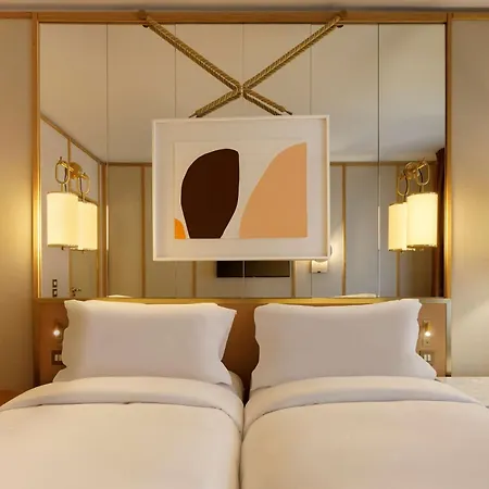 Le Belgrand Champs Elysees, Tapestry By Hilton 4* 파리